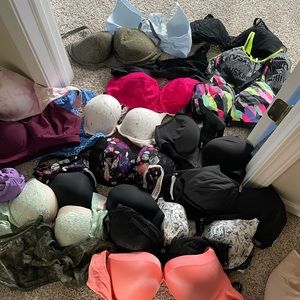 Lot of VS, torrid, aerie bras, sports bra and bralettes all  around 38d, 40d